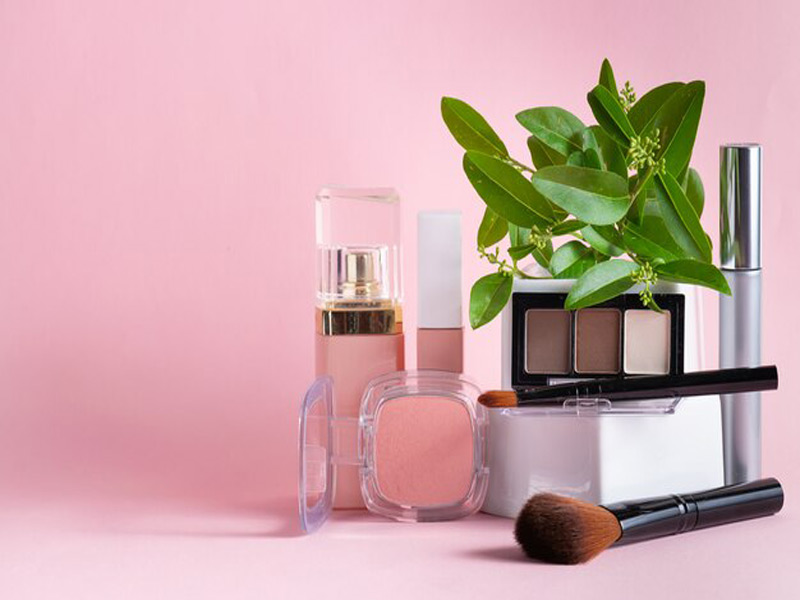 از کجا و چگونه لوازم آرایشی اصل بخریم؟