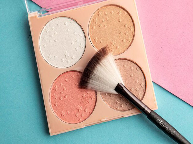 راهنمای انتخاب هایلایتر|خرید لوازم آرایشی اصل